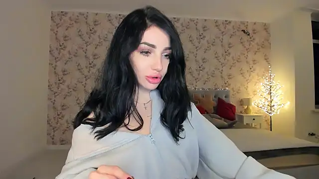 NancyLovee  online show from 13, 12, 2025