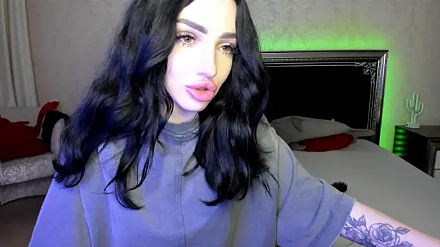 NancyLovee  online show from 16, 3, 2025