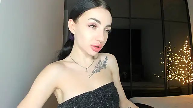 NancyLovee  online show from 30, 11, 2025