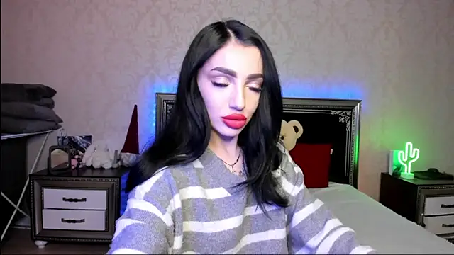 NancyLovee  online show from 17, 2, 2025