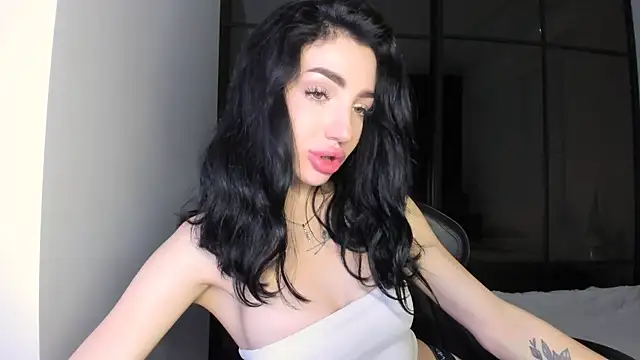 NancyLovee  online show from 17, 10, 2025