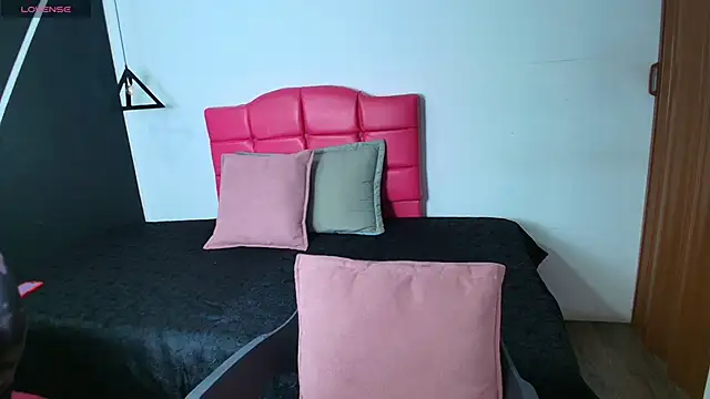 ScarleetJhonson  online show from 14, 3, 2025