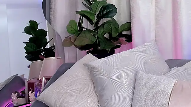 LexyRobert online show from 20, 2, 2025