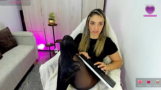 Snapshot of Katapinter chatting on 5, 11, 2025 Katapinter online show from 5, 11, 2025