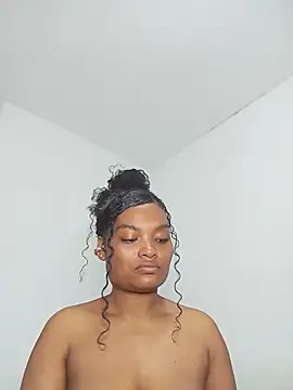Snapshot of gianna_smith chatting on 24, 5, 2026 gianna smith online show from 24, 5, 2026