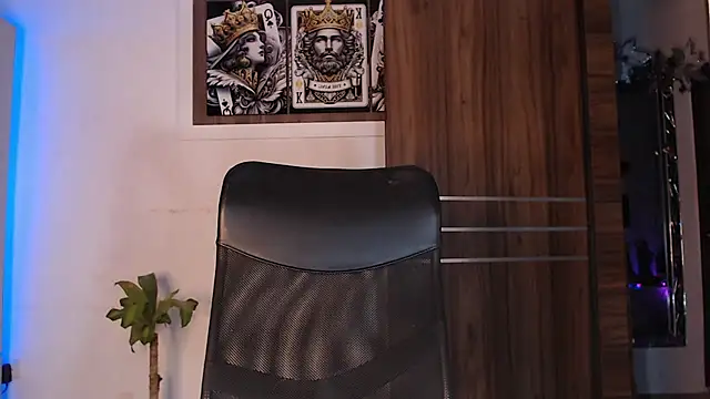 mistressbigcock777 online show from 26, 2, 2026