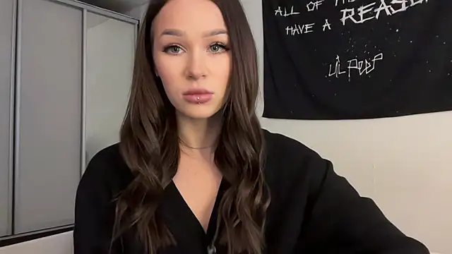 ur molly online show from 15, 12, 2025