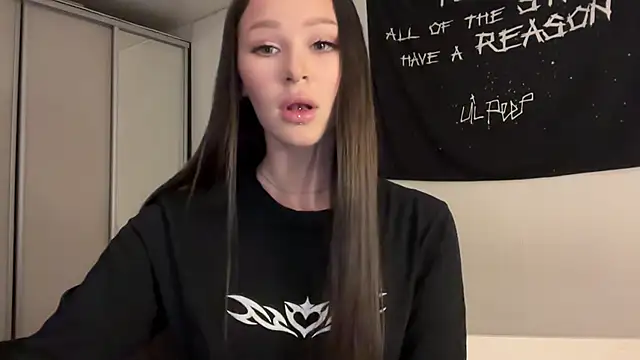 ur molly online show from 25, 2, 2026