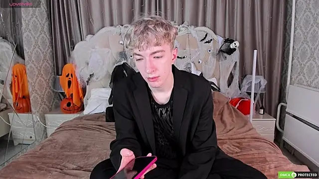 TrevorBenson online show from 24, 10, 2025