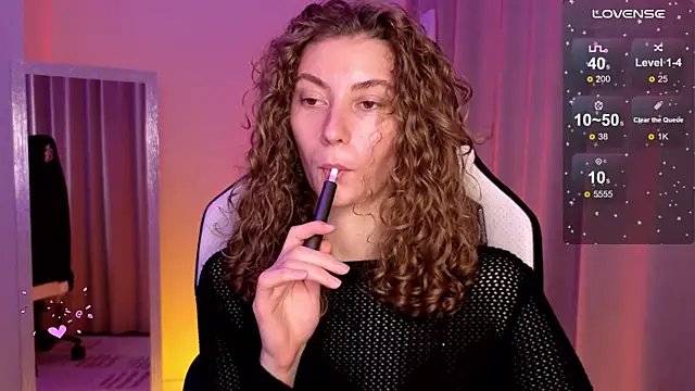 lady curls online show from 20, 1, 2025
