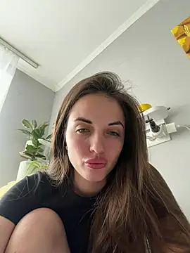 AmiLavs online show from 5, 4, 2026