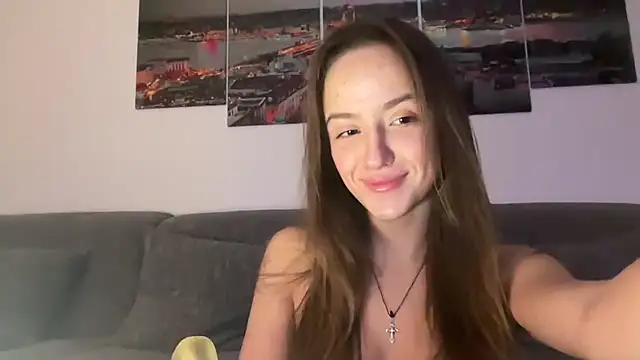 EmilyWi  online show from 4, 12, 2024