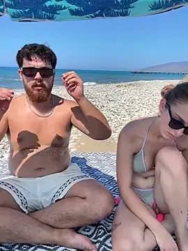 MrAndMrsSavage online show from 11, 9, 2025