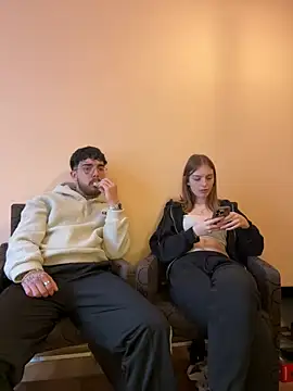 MrAndMrsSavage online show from 26, 2, 2025