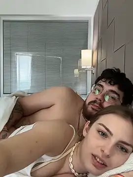 MrAndMrsSavage online show from 22, 3, 2025