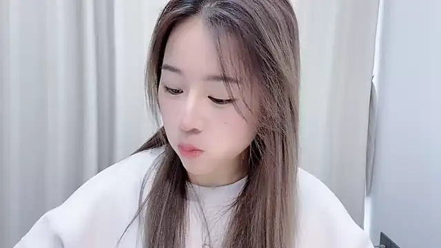 chloe-01 online show from 30, 12, 2024