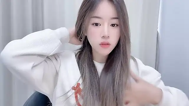 chloe-01 online show from 7, 12, 2024