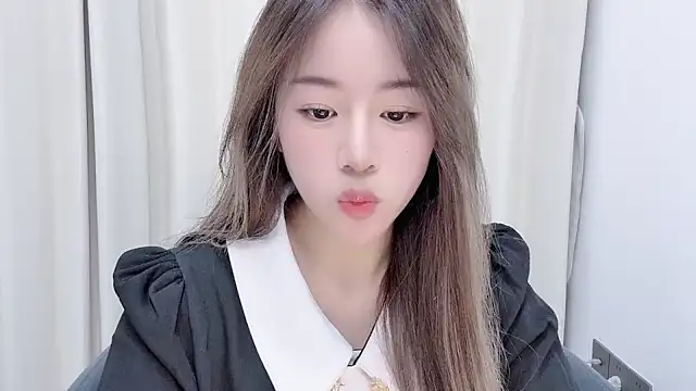 chloe-01 online show from 12, 12, 2024