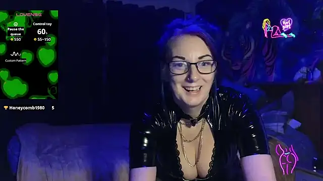 tattoomilf86 online show from 9, 2, 2026