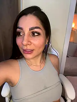 Snapshot of MOMALANA chatting on 23, 10, 2025 MOMALANA online show from 23, 10, 2025