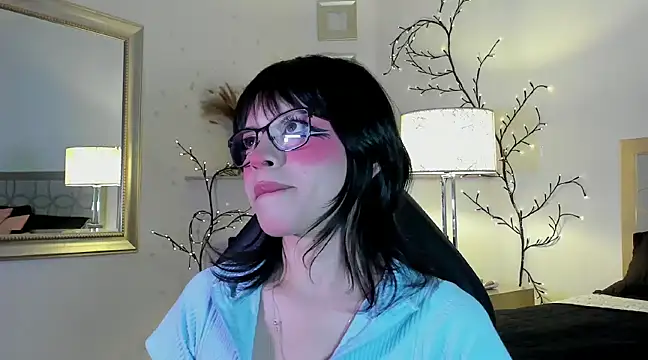 NattashaHotson online show from 5, 2, 2025