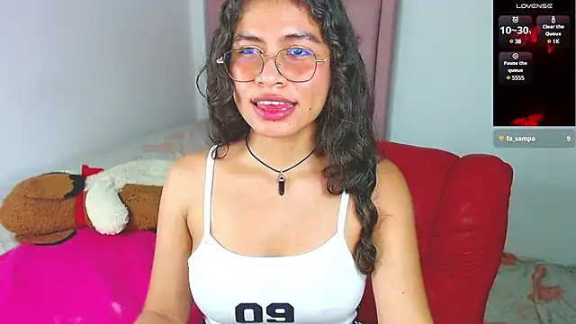 Snapshot of Cynthia_hazel chatting on 11, 12, 2024 Cynthia hazel online show from 11, 12, 2024