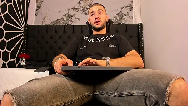 Snapshot of MaximusDick1_ chatting on 31, 5, 2026 MaximusDick1 online show from 31, 5, 2026