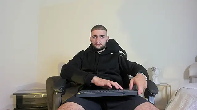 MaximusDick1  online show from 30, 6, 2026