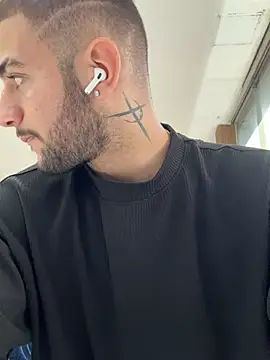MaximusDick1  online show from 18, 6, 2026