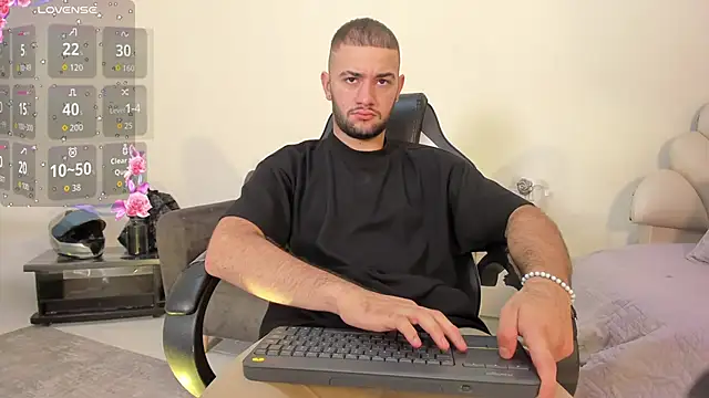 MaximusDick1  online show from 27, 6, 2026