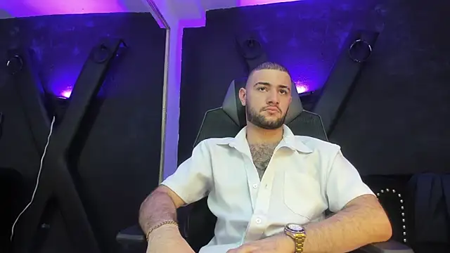 MaximusDick1  online show from 13, 9, 2025