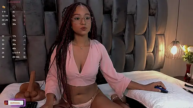 Snapshot of Lorena_Vieira_ chatting on 16, 2, 2025 Lorena Vieira online show from 16, 2, 2025