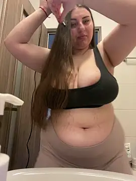 Snapshot of KarinaCelinne chatting on 28, 5, 2026 KarinaCelinne online show from 28, 5, 2026