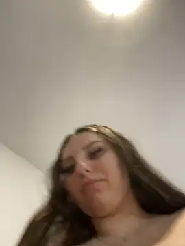 KarinaCelinne online show from 1, 2, 2025