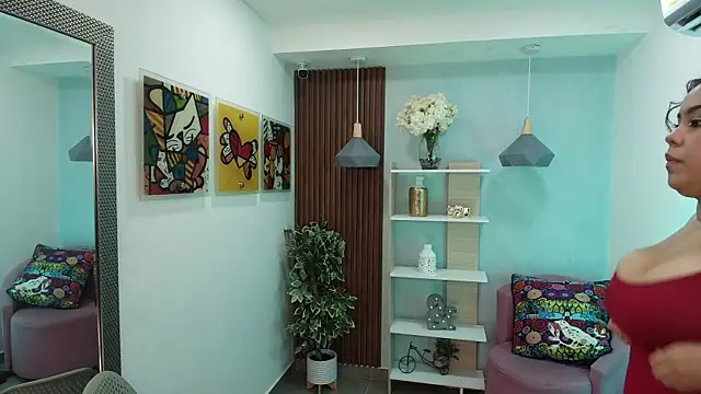 Snapshot of Dalila_Sky chatting on 8, 11, 2025 Dalila Sky online show from 8, 11, 2025