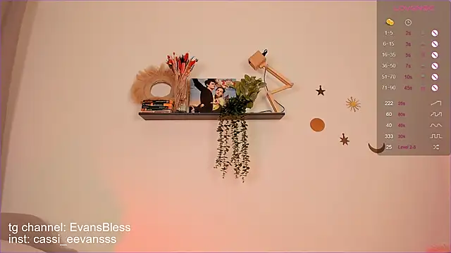 Snapshot of Cassie_Ice chatting on 14, 10, 2025 Cassie Ice online show from 14, 10, 2025