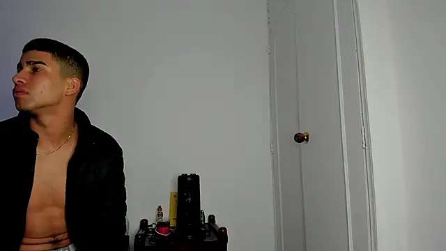 andy 0018 online show from 10, 2, 2025