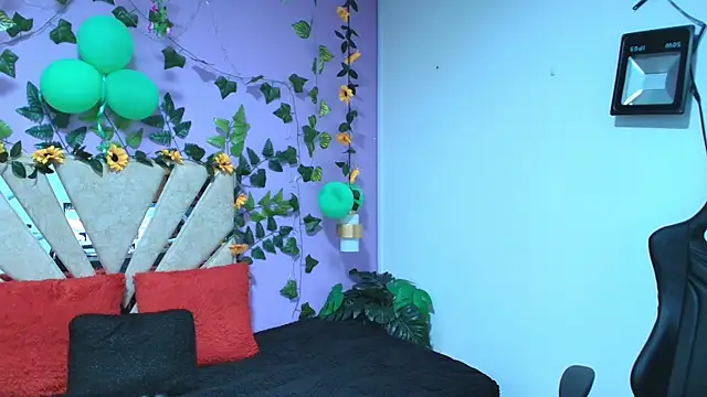 BRITHANY SPARK online show from 5, 4, 2026