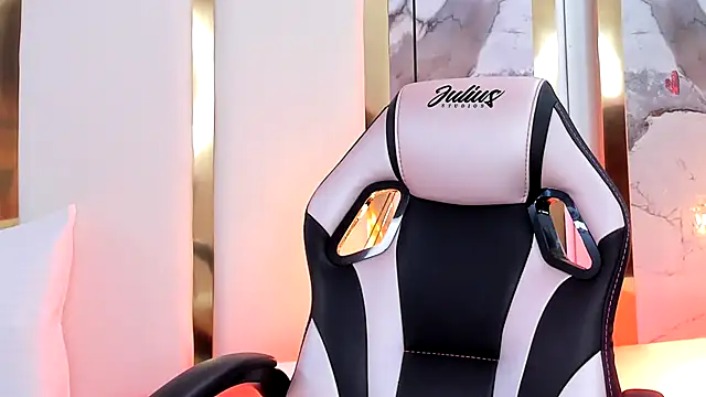 SalommeFlores online show from 11, 10, 2025