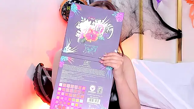 SalommeFlores online show from 24, 10, 2025