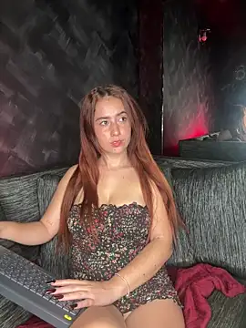 Snapshot of HannaSmiith chatting on 4, 3, 2025 HannaSmiith online show from 4, 3, 2025