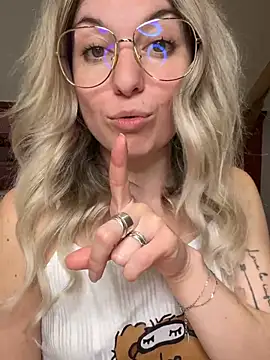 carlaaa online show from 21, 4, 2026