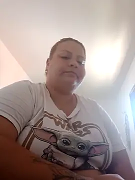 Snapshot of carola_hotwife chatting on 21, 10, 2025 carola hotwife online show from 21, 10, 2025