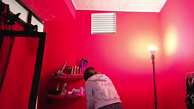 Ambar Roux  online show from 23, 3, 2026