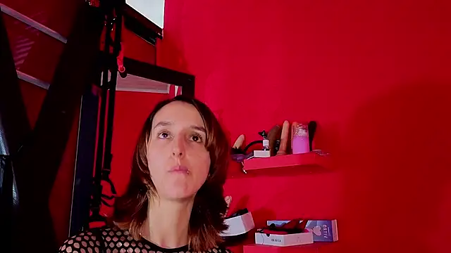 Snapshot of Ambar_Roux_ chatting on 7, 5, 2026 Ambar Roux online show from 7, 5, 2026