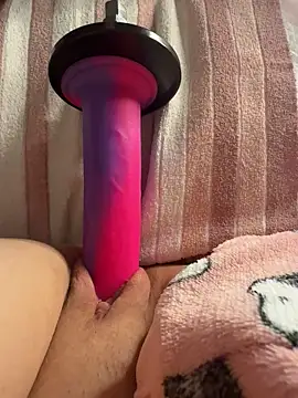 luisa1 online show from 11, 11, 2025