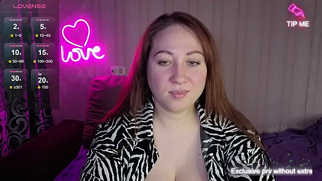 KellyCrystall online show from 7, 11, 2025