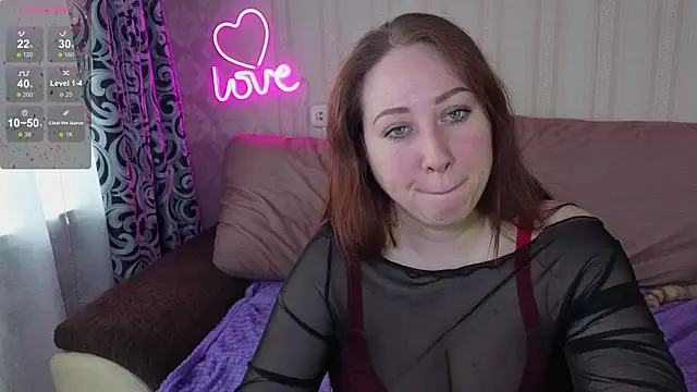 KellyCrystall online show from 8, 4, 2026