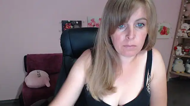 Hot Milady online show from 15, 6, 2026