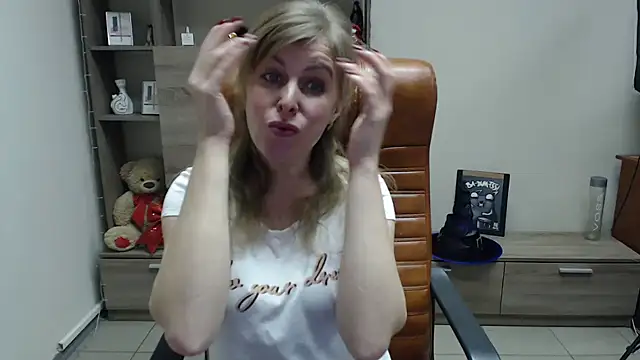 Hot Milady online show from 2, 2, 2026